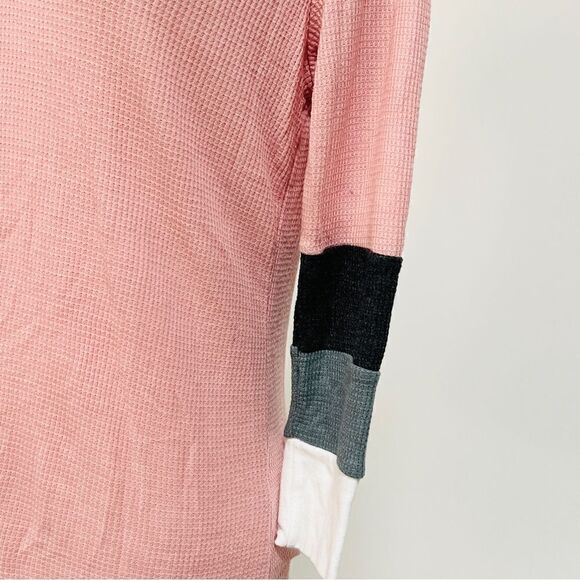 WildFox Soft Waffle Knit Leroy V-Neck Tee XS 3/4 Quarter Sleeve Pink White Gray - Picture 8 of 13